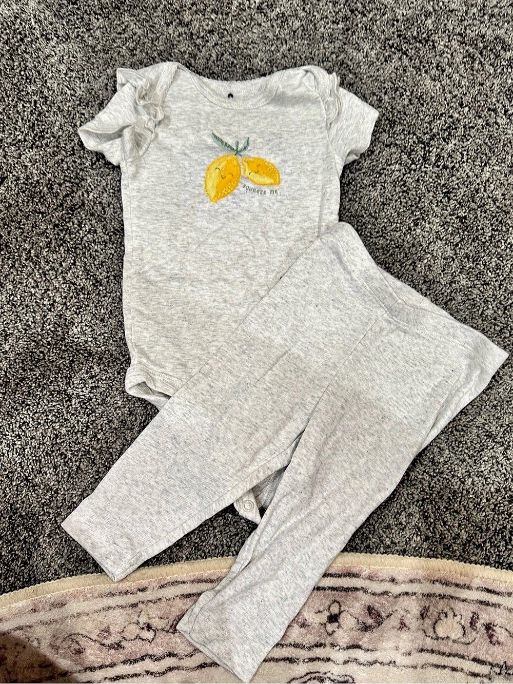 Carter's Lemon Squeeze Me Bodysuit and Pants Set, Gray, 3-6M